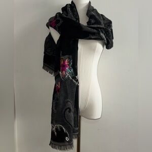 Teddy S.P.A Rimini Wool Blend Embroidered Scarf Shawl Black Floral Boho India